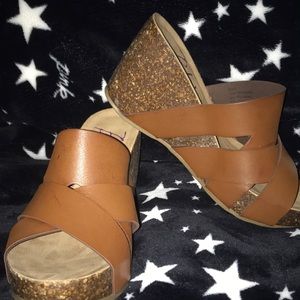 Blowfish tan wedge sandals